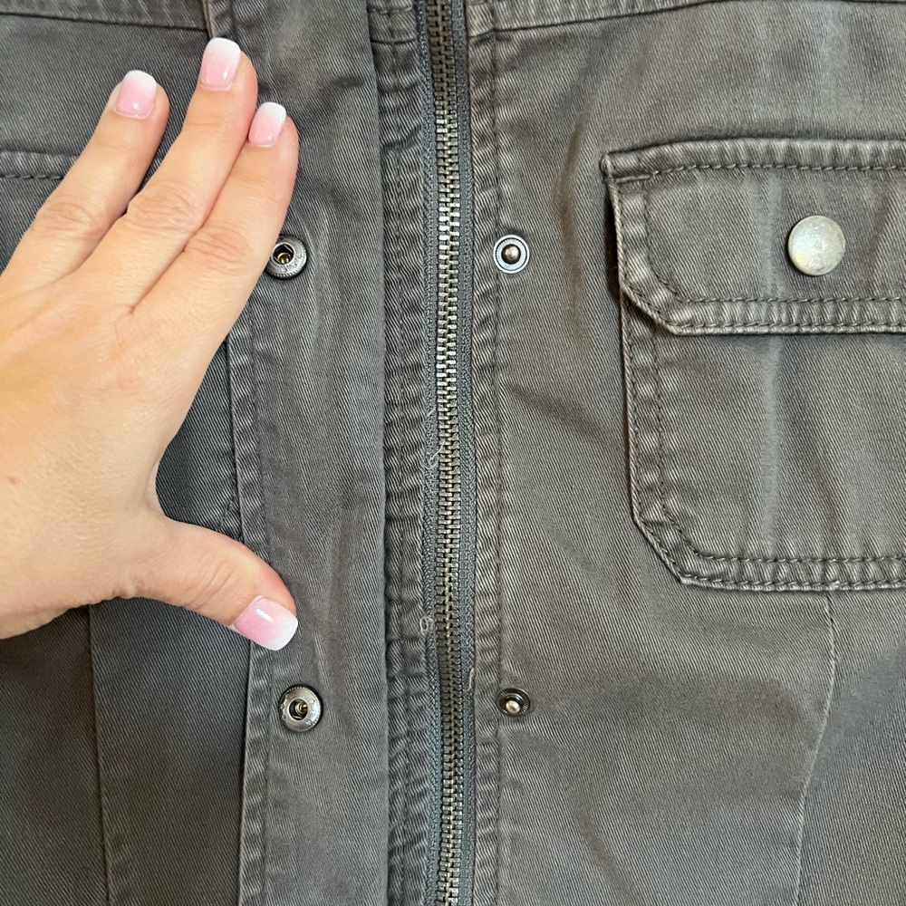 LOFT Jacket - Picture 2 of 9